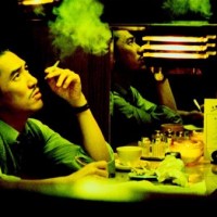 Wong Kar-wai, ou l&rsquo;art de la mise en scène des frustrations amoureuses, du désir contrôlé et destructeur dans 2046 et In the Mood for Love. Comment ces deux films deviennent un dialogue d&rsquo;une liste de peut-être?