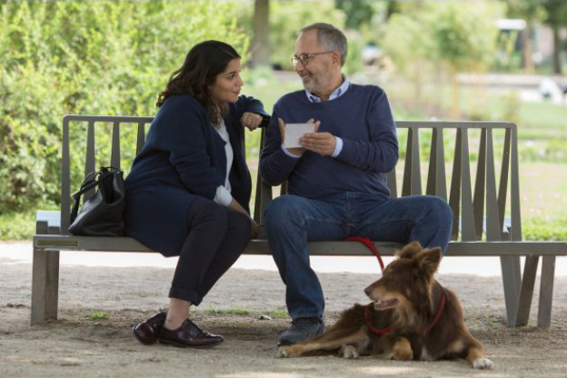 390361-un-homme-presse-critique-et-bande-annonce