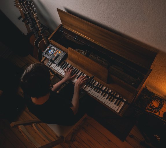 adampianotop elkvilla