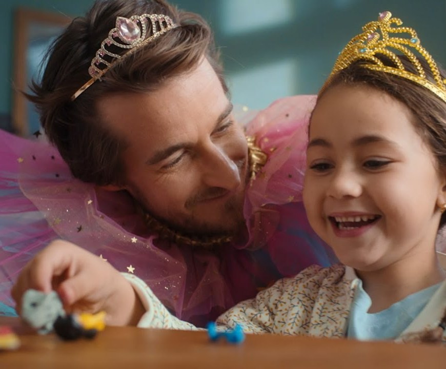 Kinder surprise pub 2024 happy