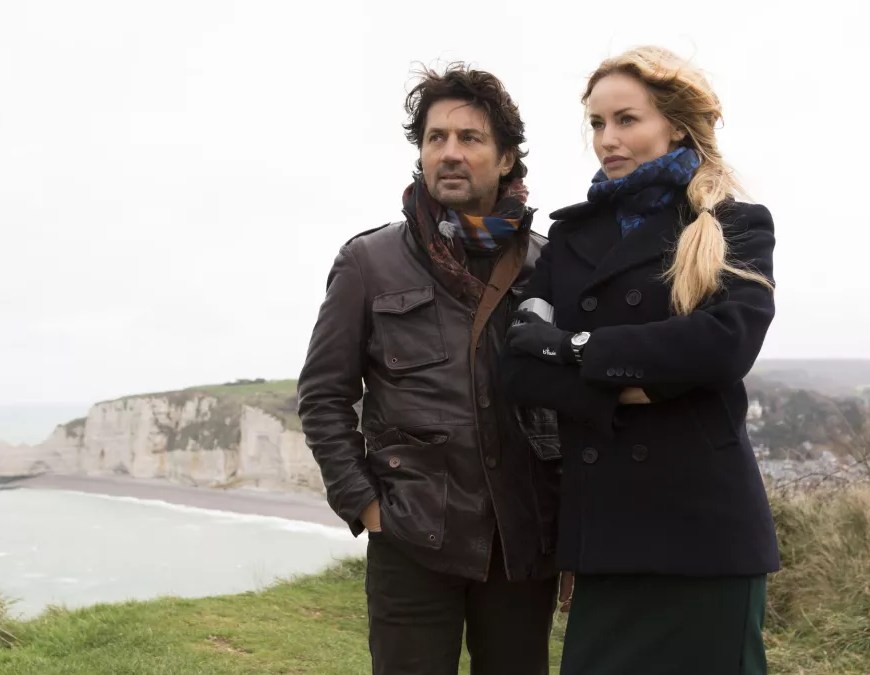 Meurtres à Étretat