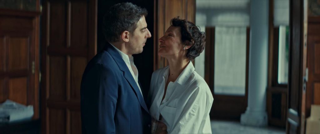 Le Système Victoria : Photo Jeanne Balibar, Damien Bonnard | © 2023 CINEFRANCE STUDIOS - MADISON FILMS