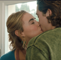 Ici tout commence — Résumé et spoilers du 27 février 2026 — Les Leroy offrent les couteaux à Zoé, Loup martirisé par la brigade, Solal et Zoé la fin d&rsquo;un couple. Le baiser Zoé et Jim !